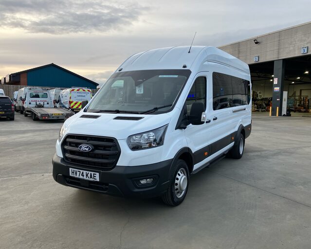 Ford Transit Transit 460L4 2.0 EcoBlue RWD 165ps H3 17 Seater Trend Auto