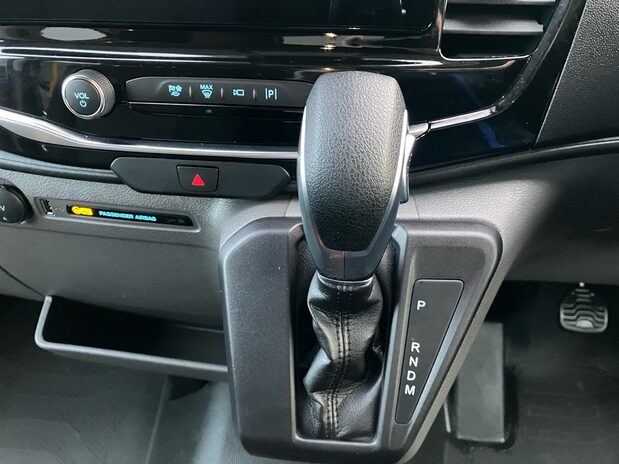 Ford Transit Transit 460L4 2.0 EcoBlue RWD 165ps H3 17 Seater Trend Auto 17