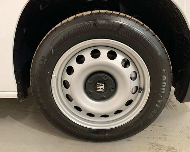 Fiat Doblo PRIMO L1 Multijet3 1.5 100PS *PRE-REG*