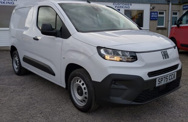 Fiat Doblo PRIMO L1 Multijet3 1.5 100PS *PRE-REG*