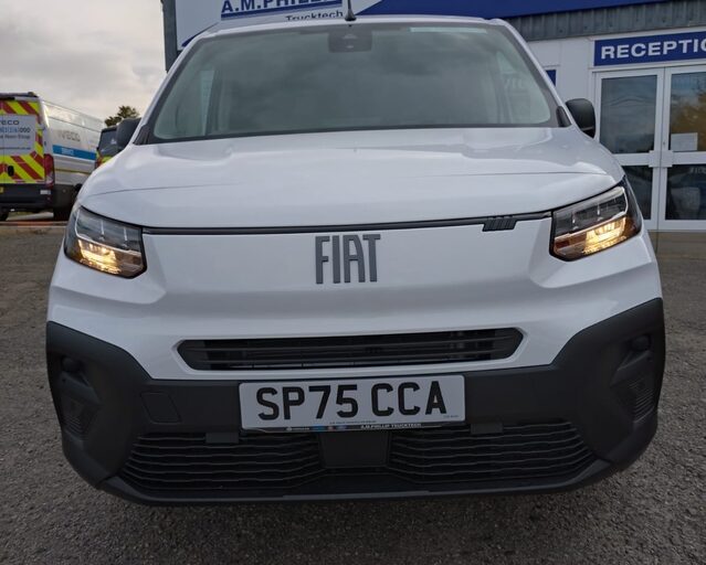 Fiat Doblo PRIMO L1 Multijet3 1.5 100PS *PRE-REG*