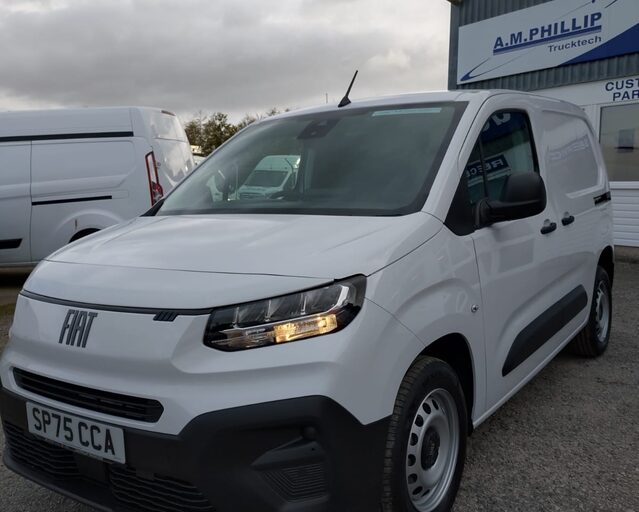 Fiat Doblo PRIMO L1 Multijet3 1.5 100PS *PRE-REG*