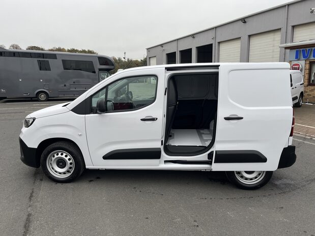 Fiat Doblo PRIMO L1 Multijet3 1.5 100PS S&S Manual MY24 *PRE-REG* 11