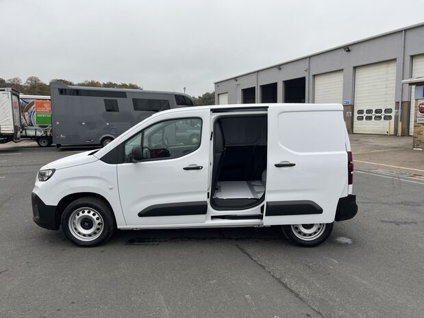 Fiat Doblo PRIMO L1 Multijet3 1.5 100PS S&S Manual MY24 *PRE-REG* 11