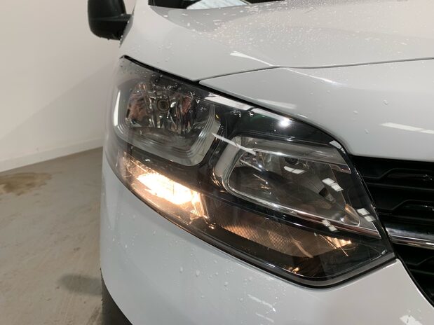 Vauxhall Vivaro Vivaro L2 Diesel 2900 1.5d 100PS Dynamic H1 Van 4