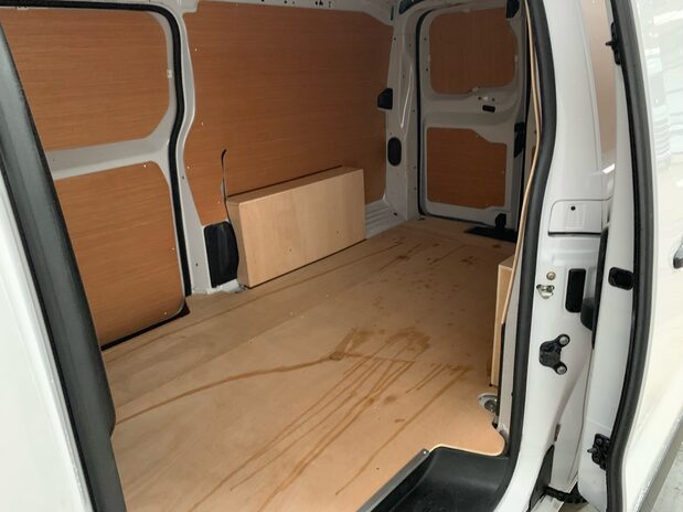 Vauxhall Vivaro Vivaro L2 Diesel 2900 1.5d 100PS Dynamic H1 Van 14