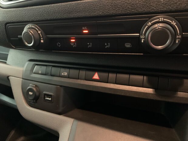 Vauxhall Vivaro Vivaro L2 Diesel 2900 1.5d 100PS Dynamic H1 Van 19