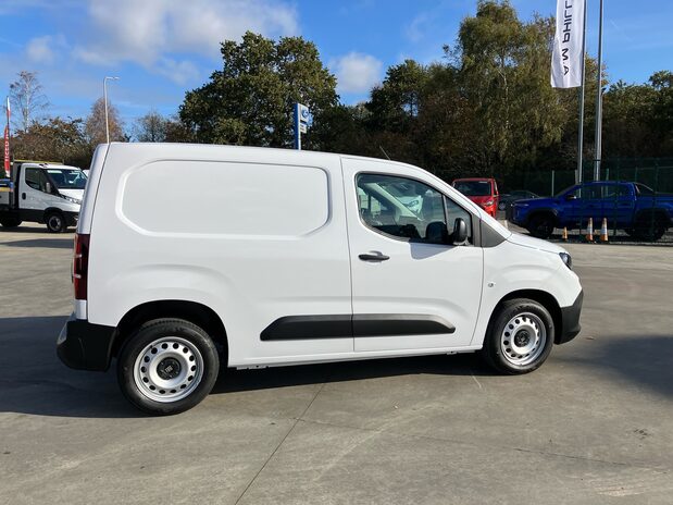 Fiat Doblo PRIMO L1 Multijet3 1.5 100ps S/&S H1 Van *pre-reg* 3