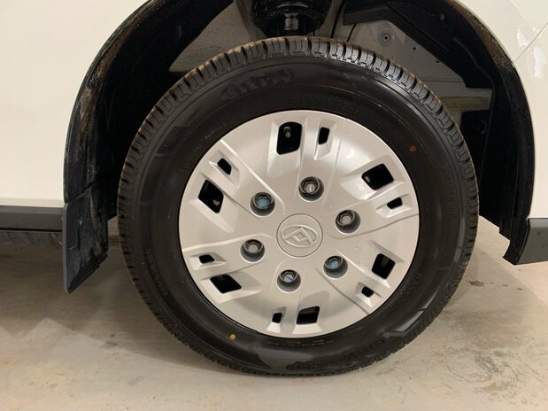 Maxus Deliver 7 BASE L2H1 Panel Van *pre-reg* 24