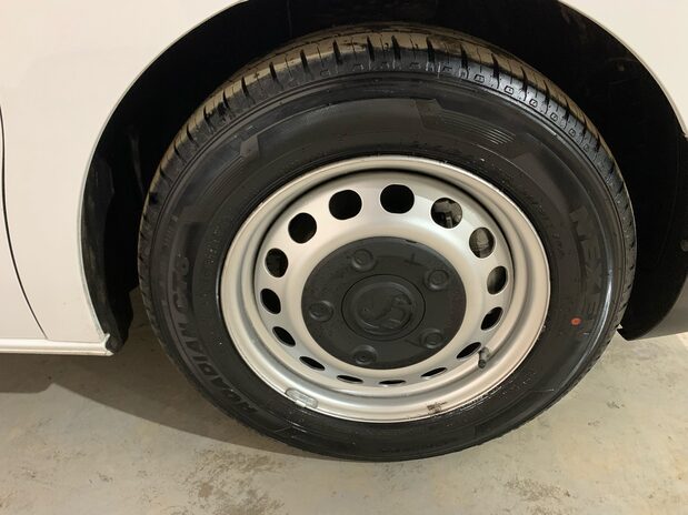 Vauxhall Vivaro VAUXHALL VIVARO L2 H1 F2900 DYNAMIC S/S 2