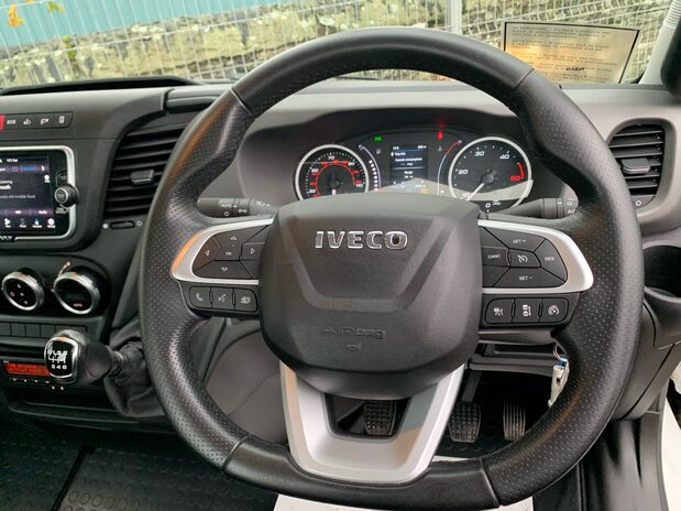 Iveco Daily Daily 72C18H 3.0 Transporter 4750 WB 23