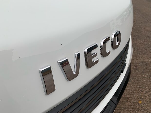 Iveco Daily Daily 72C18H 3.0 Transporter 4750 WB 9