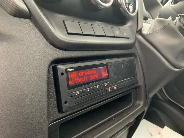 Iveco Daily Daily 72C18H 3.0 Transporter 4750 WB 19