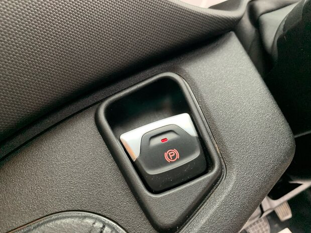 Iveco Daily Daily 72C18H 3.0 Transporter 4750 WB 29