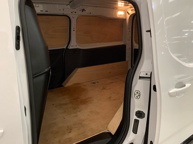 Citroen Berlingo CITROEN BERLINGO XL DRIVER BLUEHDI S/S 100PS 17