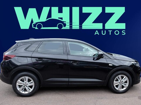 Vauxhall Grandland X 1.2 Turbo SE Euro 6 (s/s) 5dr 8