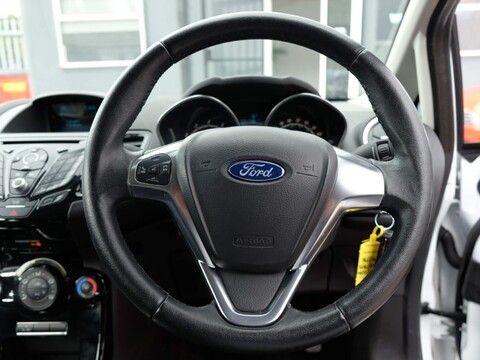 Ford Fiesta 1.0T EcoBoost Zetec Euro 6 (s/s) 5dr 10