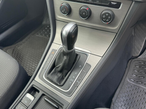 Volkswagen Golf 1.6 TDI BlueMotion Tech Match DSG Euro 5 (s/s) 5dr 34