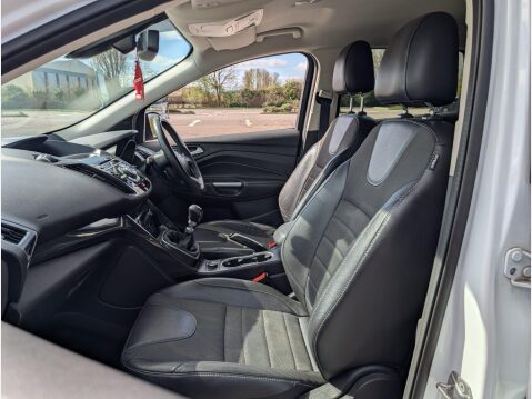 Ford Kuga 2.0 TDCi Titanium 2WD Euro 6 (s/s) 5dr 33