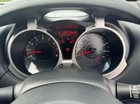 Nissan Juke 1.6 Tekna XTRON Euro 6 5dr 33
