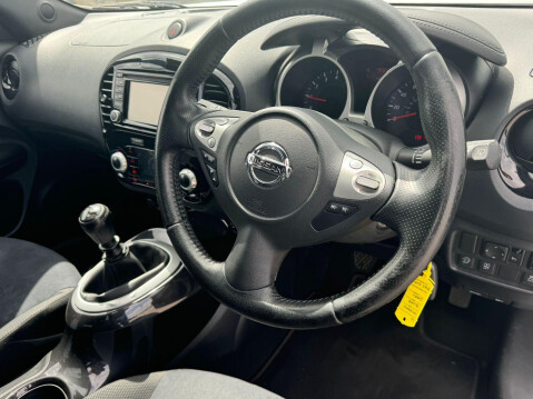 Nissan Juke 1.2 DIG-T Acenta Premium Euro 6 (s/s) 5dr 29