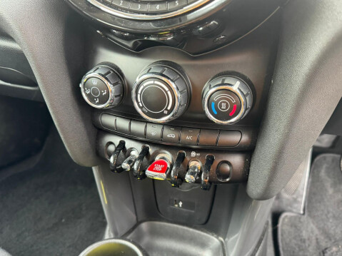 Mini Hatch 1.5 Cooper Euro 6 (s/s) 5dr 32