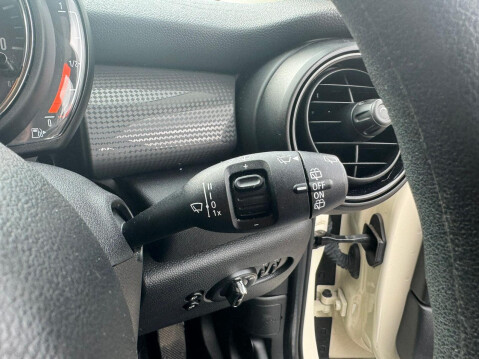 Mini Hatch 1.5 Cooper Euro 6 (s/s) 5dr 29