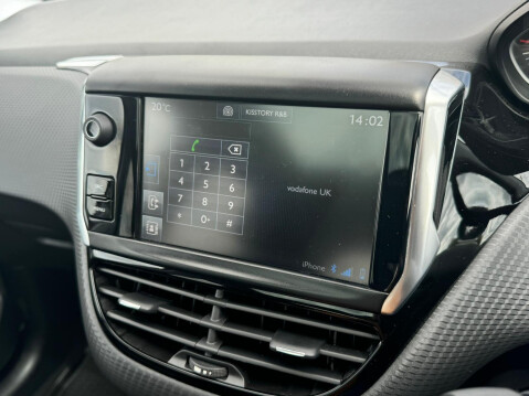 Peugeot 208 1.2 PureTech Allure Premium Euro 6 5dr 49