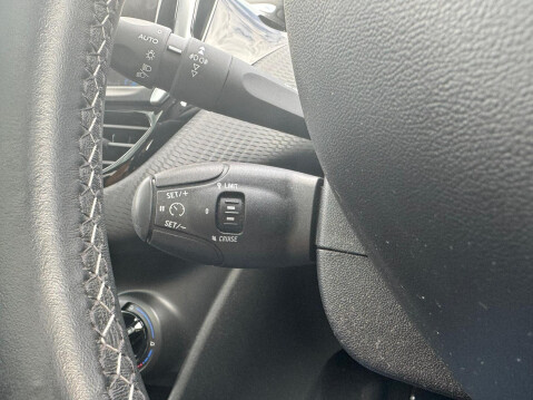 Peugeot 208 1.2 PureTech Allure Premium Euro 6 5dr 45