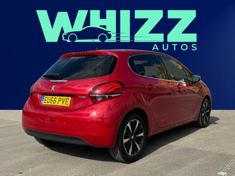 Peugeot 208 1.2 PureTech Allure Premium Euro 6 5dr 7