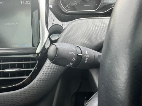 Peugeot 208 1.2 PureTech Allure Premium Euro 6 5dr 48
