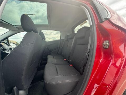 Peugeot 208 1.2 PureTech Allure Premium Euro 6 5dr 40