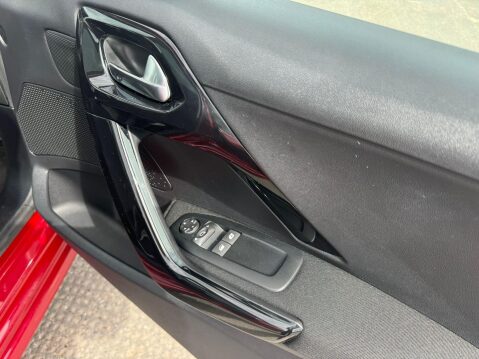 Peugeot 208 1.2 PureTech Allure Premium Euro 6 5dr 27