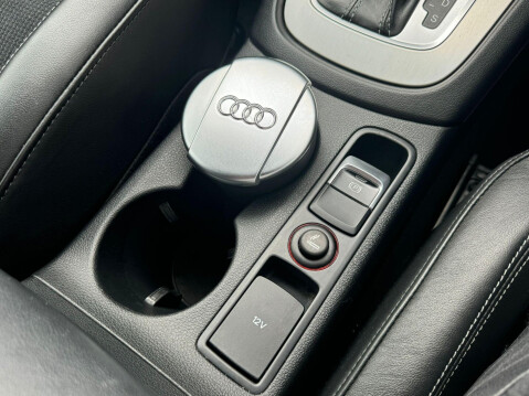 Audi Q3 2.0 TDI S line S Tronic quattro Euro 5 (s/s) 5dr 9