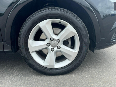 Audi Q3 2.0 TDI S line S Tronic quattro Euro 5 (s/s) 5dr 16