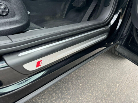 Audi Q3 2.0 TDI S line S Tronic quattro Euro 5 (s/s) 5dr 30