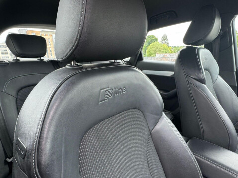 Audi Q3 2.0 TDI S line S Tronic quattro Euro 5 (s/s) 5dr 33