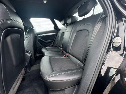 Audi Q3 2.0 TDI S line S Tronic quattro Euro 5 (s/s) 5dr 39