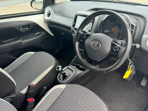 Toyota Aygo 1.0 VVT-i x-trend Funroof x-shift Euro 6 5dr 28