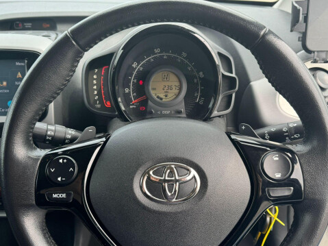 Toyota Aygo 1.0 VVT-i x-trend Funroof x-shift Euro 6 5dr 53