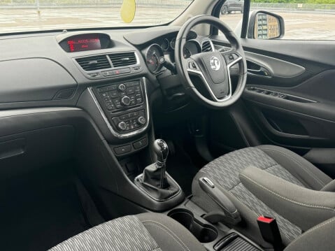 Vauxhall Mokka 1.6 Exclusiv 2WD Euro 5 (s/s) 5dr 9