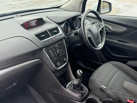 Vauxhall Mokka 1.6 Exclusiv 2WD Euro 5 (s/s) 5dr 16