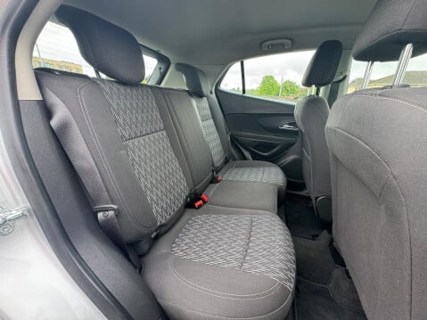 Vauxhall Mokka 1.6 Exclusiv 2WD Euro 5 (s/s) 5dr 19