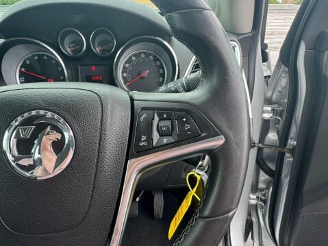 Vauxhall Mokka 1.6 Exclusiv 2WD Euro 5 (s/s) 5dr 26