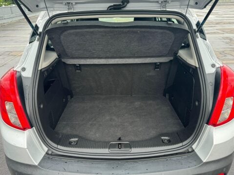Vauxhall Mokka 1.6 Exclusiv 2WD Euro 5 (s/s) 5dr 44