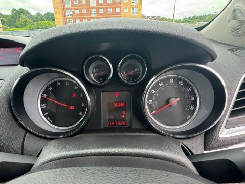 Vauxhall Mokka 1.6 Exclusiv 2WD Euro 5 (s/s) 5dr 43