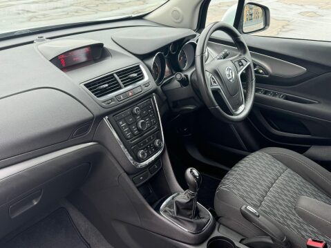 Vauxhall Mokka 1.6 Exclusiv 2WD Euro 5 (s/s) 5dr 16