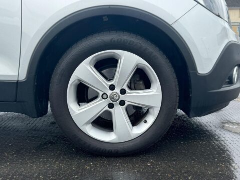 Vauxhall Mokka 1.6 Exclusiv 2WD Euro 5 (s/s) 5dr 38