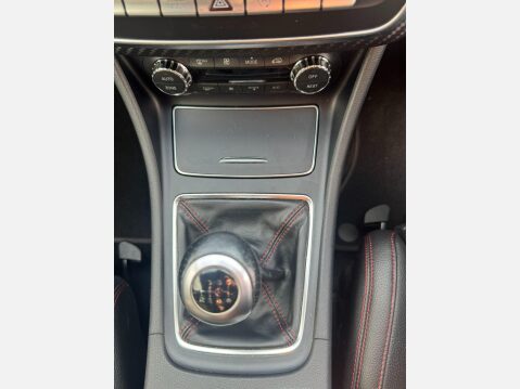 Mercedes-Benz A Class 1.5 A180d AMG Line Euro 6 (s/s) 5dr 8
