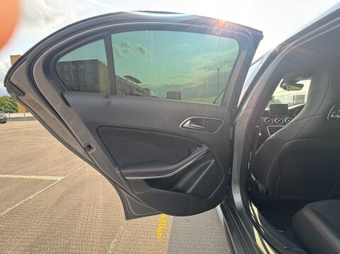 Mercedes-Benz A Class 1.5 A180d AMG Line Euro 6 (s/s) 5dr 25